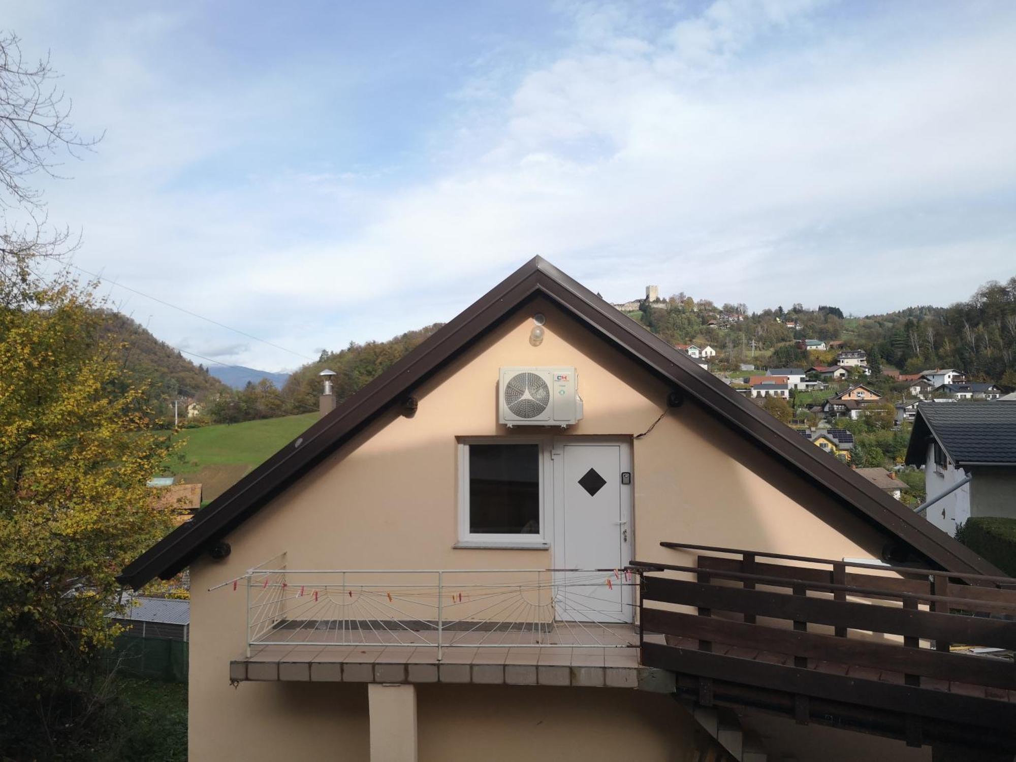 Small House In Целие Екстериор снимка